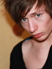 Adorable emo boy Jesse Andrews shows off his cock and ass