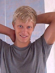 American stud Alex Waters jackoff fun with another American